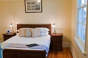 Lighthouse Lodge