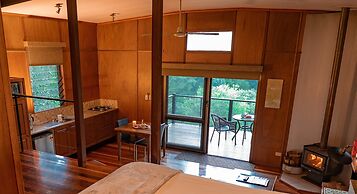 Whispering Valley Cottage Retreat