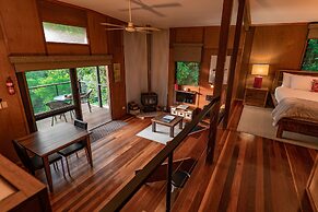 Whispering Valley Cottage Retreat