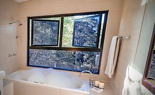 Whispering Valley Cottage Retreat