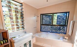 Whispering Valley Cottage Retreat