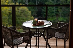 Whispering Valley Cottage Retreat