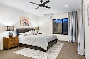 Whispering Valley Cottage Retreat