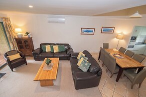 Bayshore Beachside Resort
