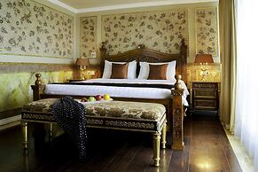 Amos Cozy Hotel & Convention Hall