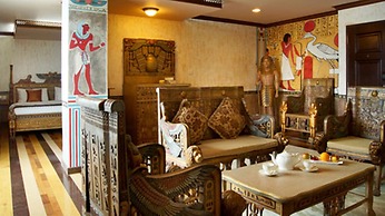 Amos Cozy Hotel & Convention Hall