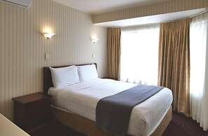 Cornwall Park Motor Inn