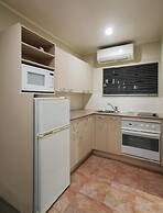 Cornwall Park Motor Inn