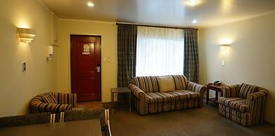 Cornwall Park Motor Inn