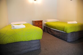 Blenheim Bridges Holiday Park