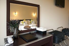 B&B @ the Redwoods