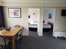 554 Moana Court Motel