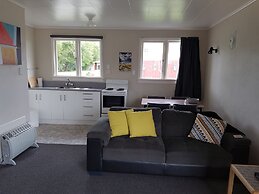 554 Moana Court Motel