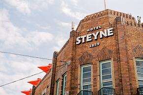 Stay at Hotel Steyne