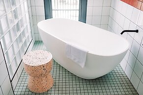 Stay at Hotel Steyne