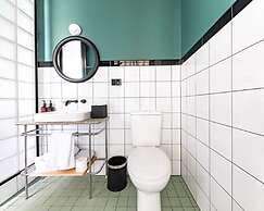 Stay at Hotel Steyne