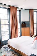 Stay at Hotel Steyne