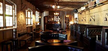 Stay at Hotel Steyne