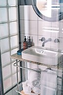 Stay at Hotel Steyne