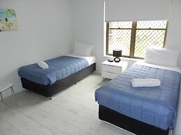 Kalua Holiday Apartments