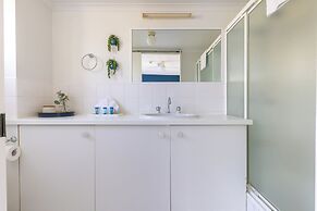 Kalua Holiday Apartments