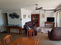 Kalua Holiday Apartments