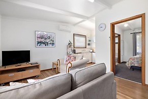 Halls Haven Holiday Units