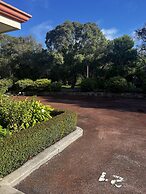 Emu Point Motel & Apartments