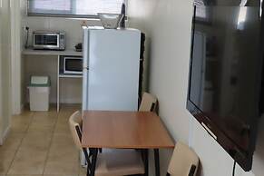 Emu Point Motel & Apartments