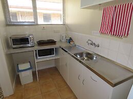 Emu Point Motel & Apartments