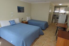 Emu Point Motel & Apartments