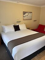 Emu Point Motel & Apartments