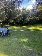 Emu Point Motel & Apartments