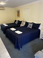 Emu Point Motel & Apartments