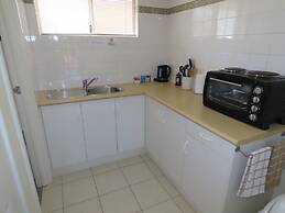 Emu Point Motel & Apartments