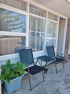 Emu Point Motel & Apartments