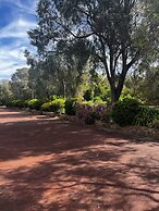 Emu Point Motel & Apartments