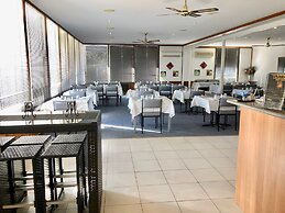 Byer Fountain Motor Inn, Holbrook