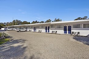 Byer Fountain Motor Inn, Holbrook