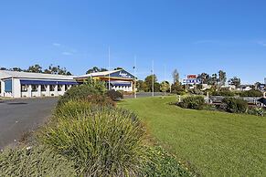 Byer Fountain Motor Inn, Holbrook