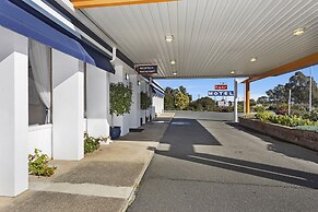 Byer Fountain Motor Inn, Holbrook