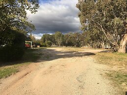 Byer Fountain Motor Inn, Holbrook