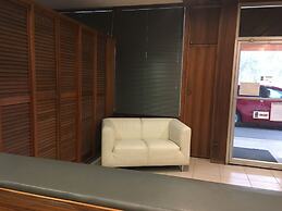 Byer Fountain Motor Inn, Holbrook