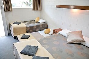 Byer Fountain Motor Inn, Holbrook