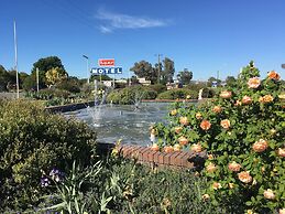 Byer Fountain Motor Inn, Holbrook