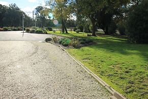 Byer Fountain Motor Inn, Holbrook