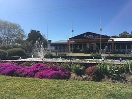 Byer Fountain Motor Inn, Holbrook