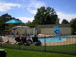 Porepunkah Pines Holiday Park