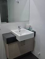 Golden Chain Tower Motor Inn