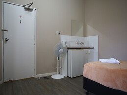 Central Private Hotel